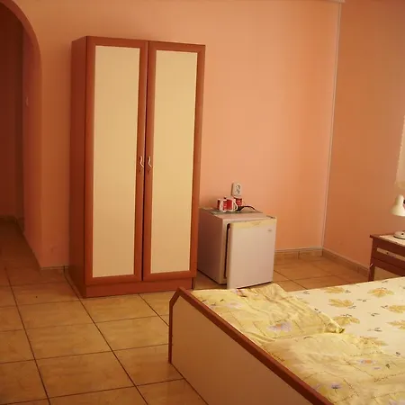 Guest House Ravda *