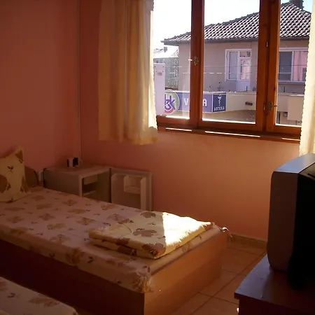 Guest House Ravda Vendégház