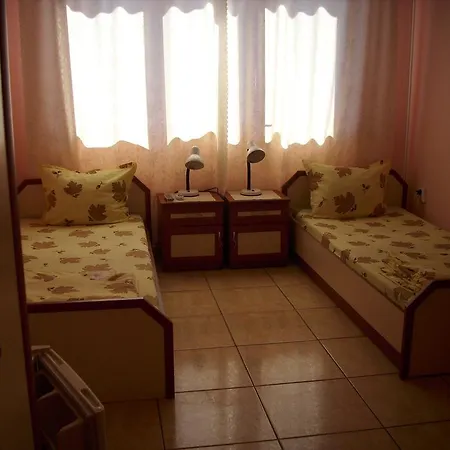 Guest House Ravda Vendégház