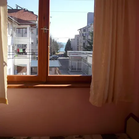 Guest House Ravda Vendégház